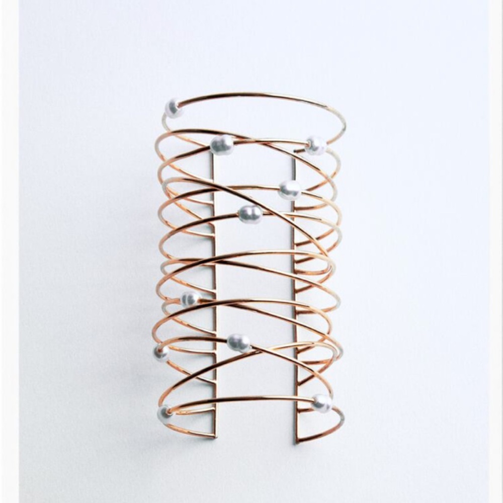 ZARA PEARL GOLDEN BRACELET